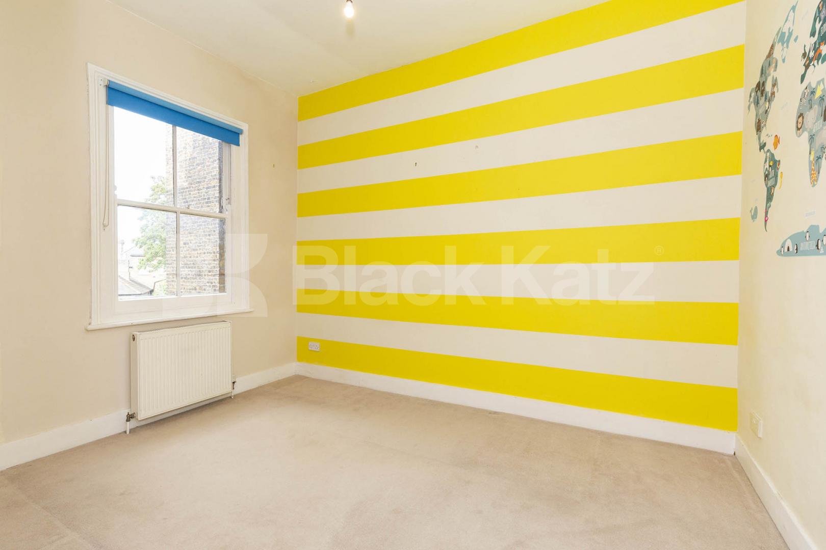 A Spacious property with 2 equally sized double bedrooms in a lovely conversion Tottenham Lane, Crouch End / Hornsey